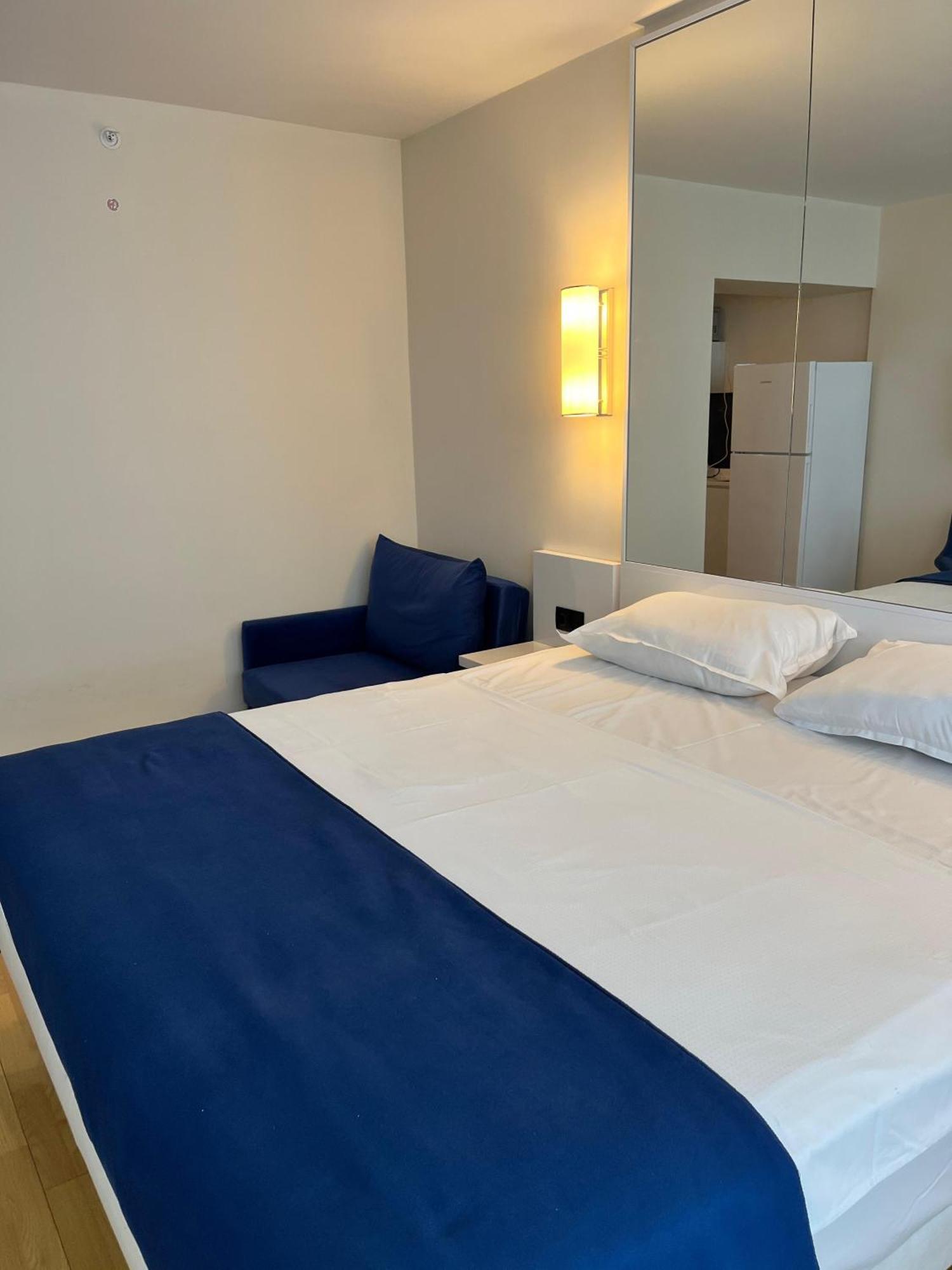 Black Sea Coast Apartment Batoemi Buitenkant foto