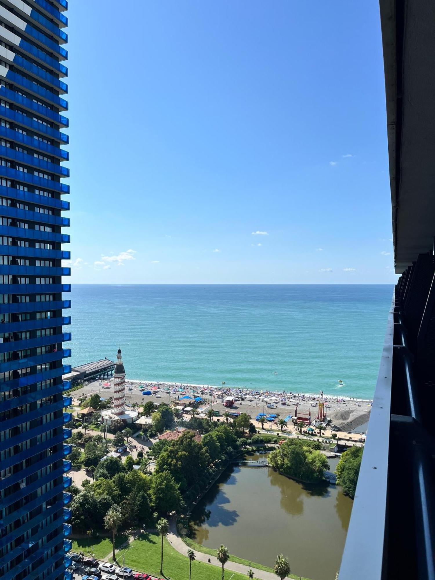 Black Sea Coast Apartment Batoemi Buitenkant foto