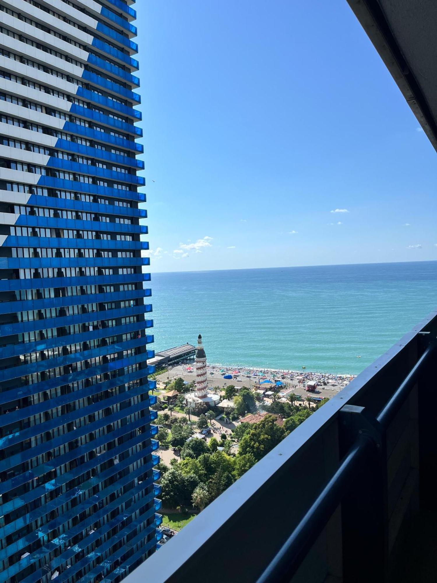 Black Sea Coast Apartment Batoemi Buitenkant foto